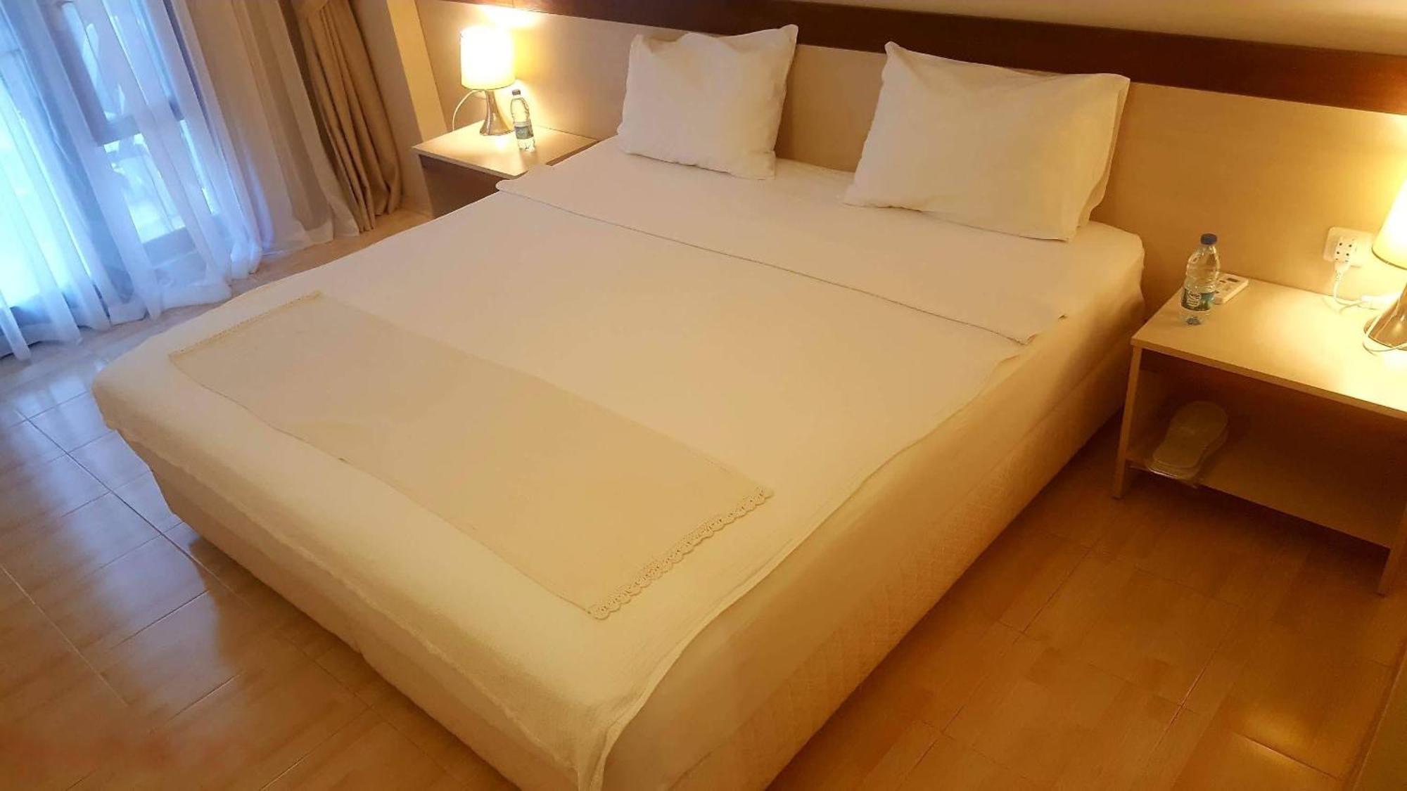 Atlas Apart Hotel Çeşme Buitenkant foto